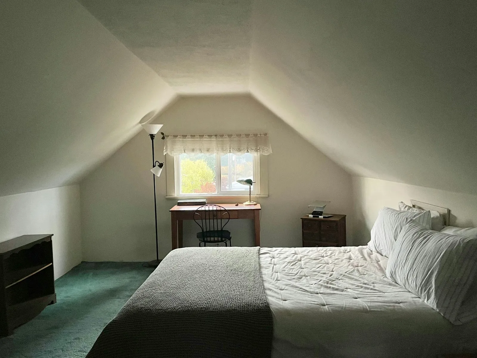Nachher: Dachzimmer, Friedrichshain